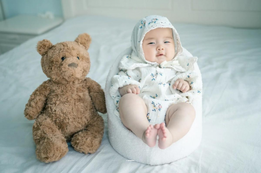 镇江宝宝吃不饱母乳的症状
